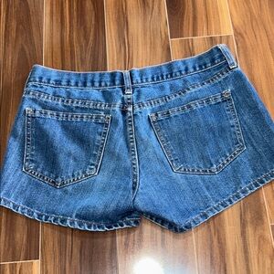 Size 6 Old Navy the Diva denim shorts